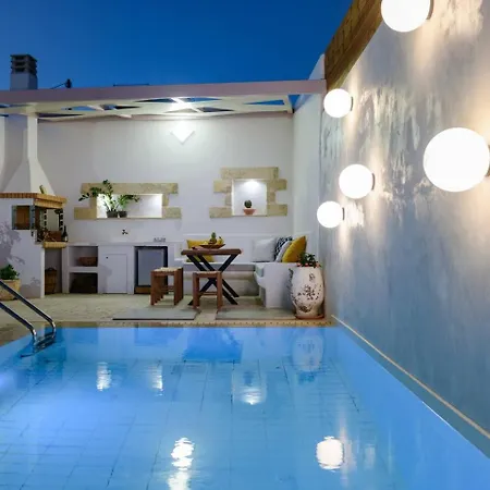 Chrisanthi Elegant Villa Picídia